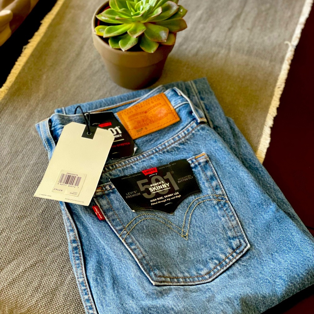 New Women’s Skinny High Rise 501s